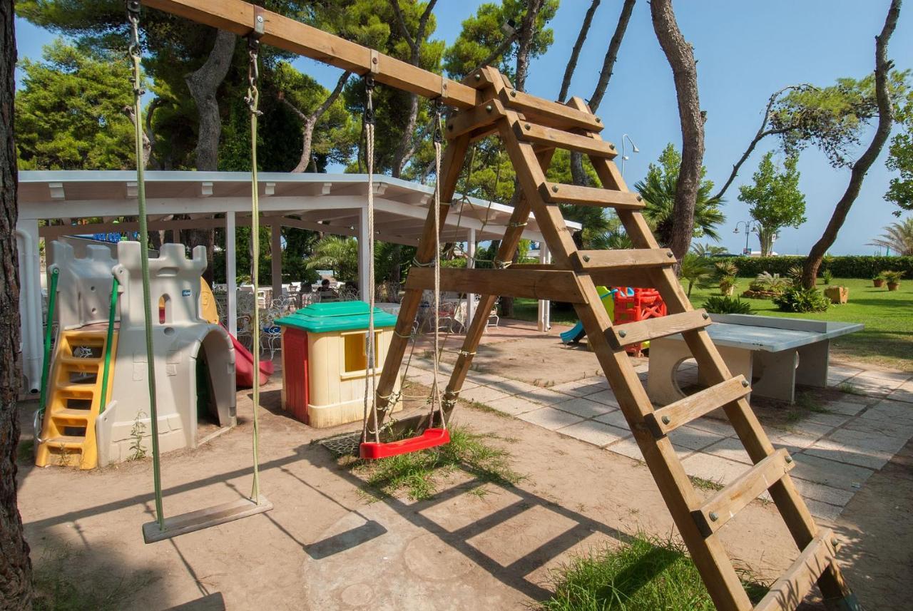 Hotel Atlantic Giulianova Exterior foto