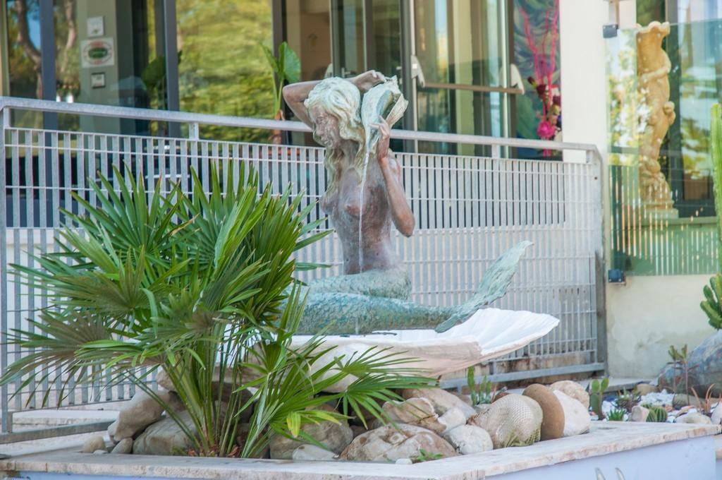 Hotel Atlantic Giulianova Exterior foto