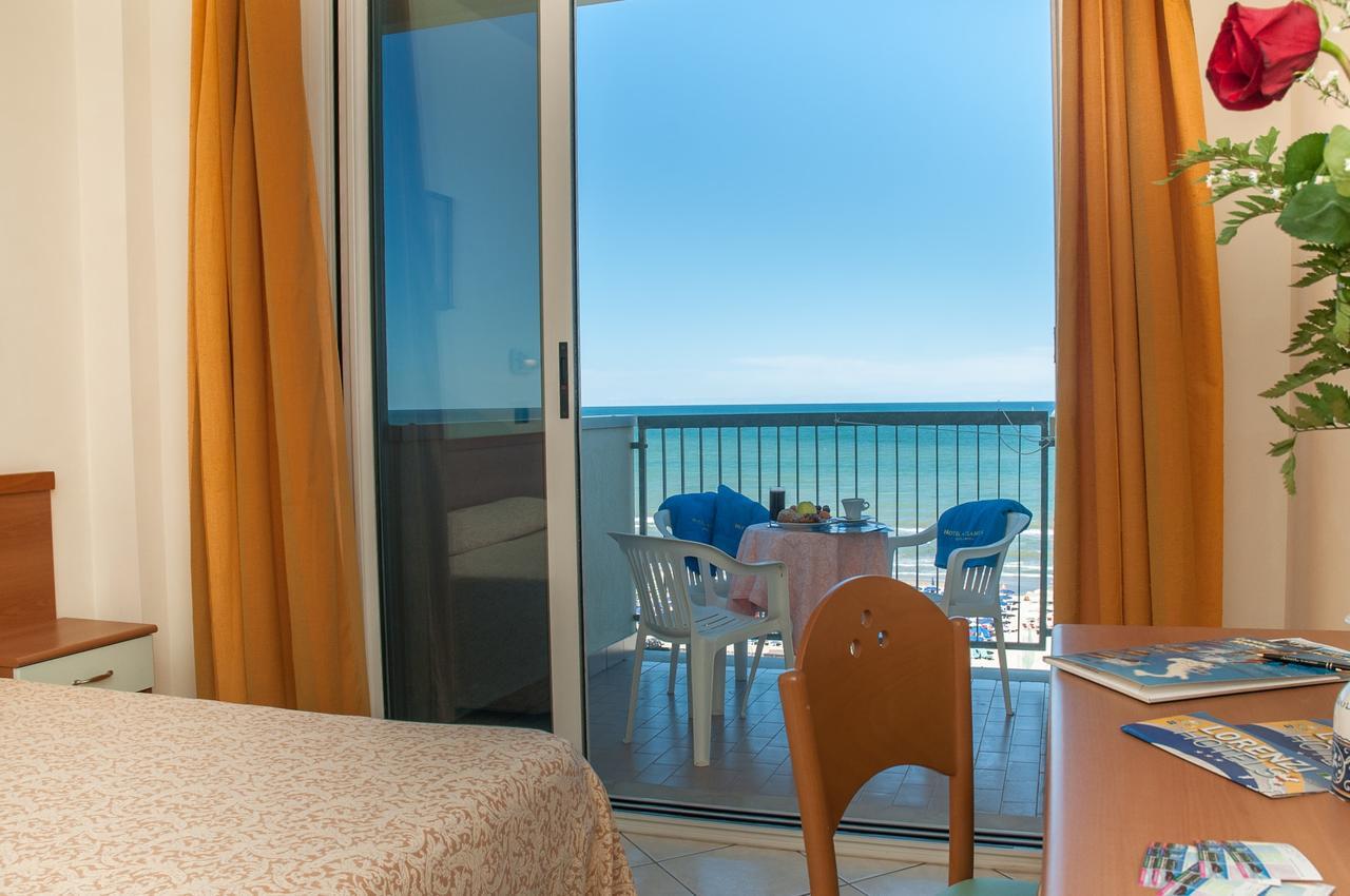 Hotel Atlantic Giulianova Exterior foto